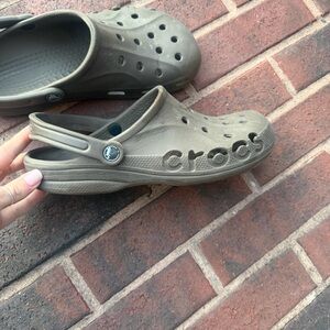 Brown crocs size 9m 11w
